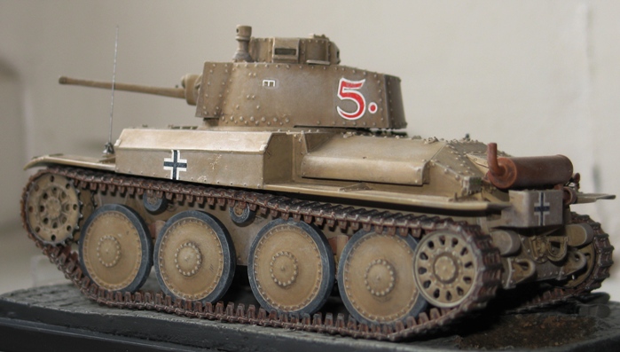 panzer Kpfw 38 t ausf F Tristar 1/35 233240modles109010