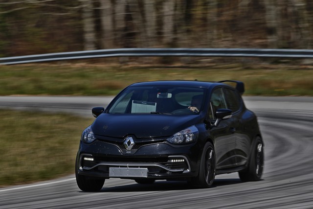 Clio R.S.16 - Le Savoir-Faire De Renault Sport Concentré Dans Un Concept-Car  2335497872016