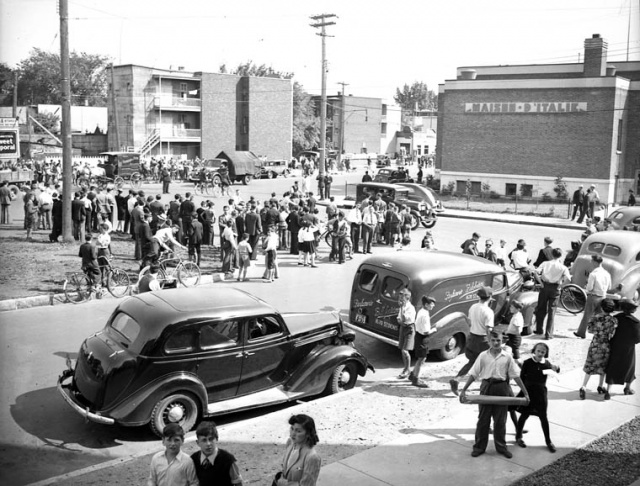 Les années 20 à 70 : photos et vidéos d'époque (partie 1) - Page 25 237113a161458