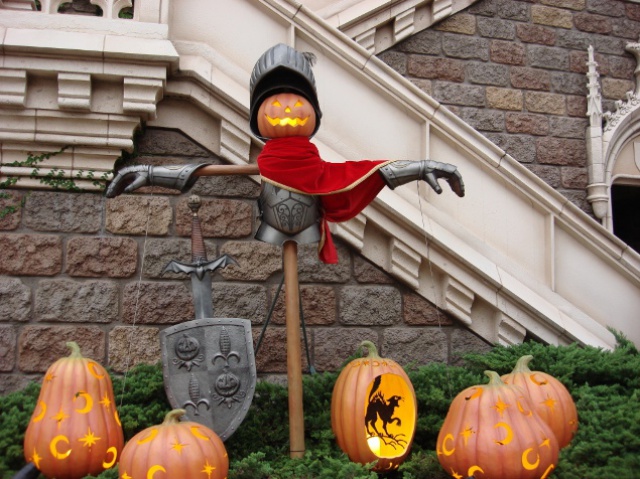 TOKYO DISNEYLAND: Halloween - Pagina 2 246107dec11