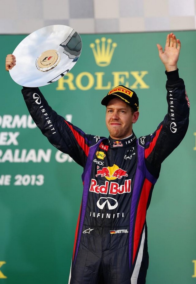 F1 GP d'Australie 2013 : Victoire Kimi Räikkönen 2473602013GPaustralieSebastianVettel2