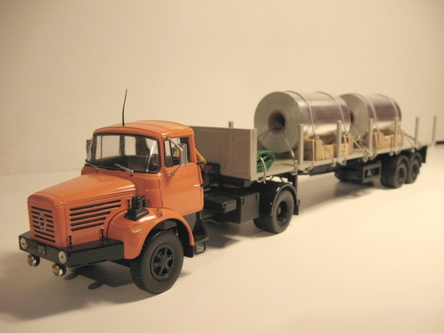 collection  ALTAYA" camions d'autrefois  "  au 1/43 - Page 6 249532IMG6772