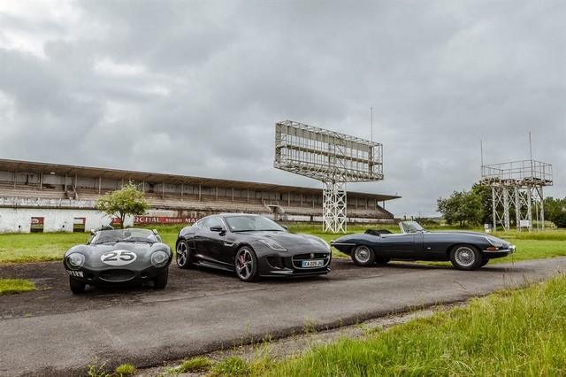 Les Jaguar XF, F-Pace et F-Type célèbrent les 60 ans de la victoire de la Type D aux 12 Heures de Reims Lors De La 22ème Edition De Sport Et Collection 252699IMG4631LowRes