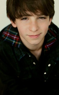 Zachary Gordon 255134701A