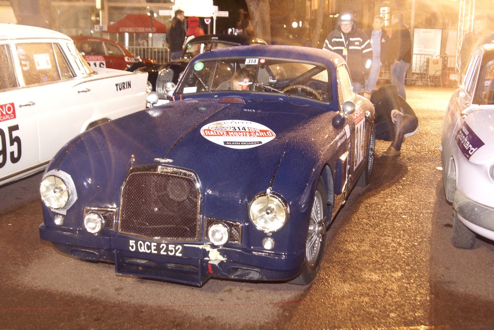 MONTE CARLO HISTORIQUE 2015 - Page 4 256150DSC0092N314dpartport