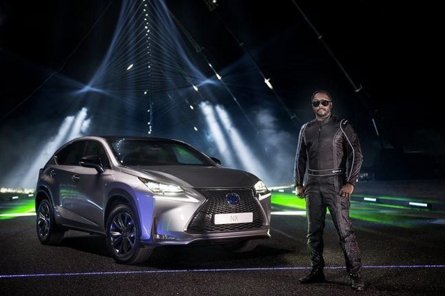 will.i.am Et Lexus Créent Une SuperProduction Avec Sont Et Lasers 257861williametlexus2