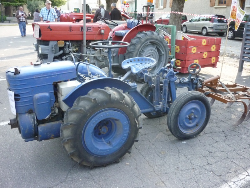 Défilé des vieux tracteurs 258372SENAS5Oct2014171