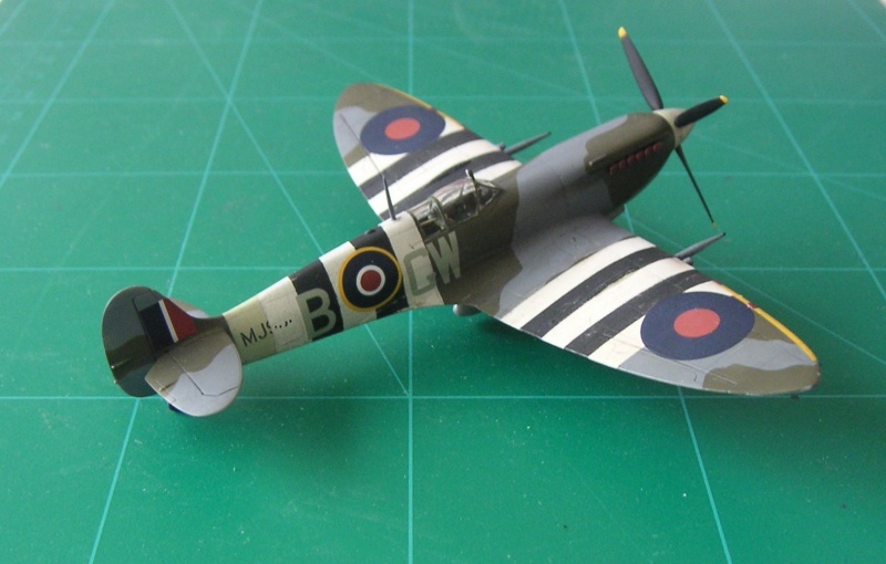 1/72 Spitfire IX "Ile de France" nouvelles photos le 24 mai 258486SpitfireIX0520155