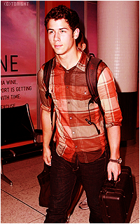 Cassandra's Gallery ▬ Fermez les yeux avant d'entrer (= 266325NickJonas20