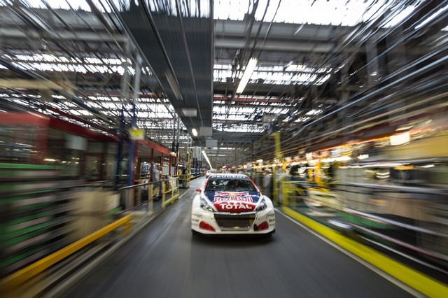 Sébastien Loeb signe, à Lohéac, son quatrième podium de suite 26717659abb785c82e0