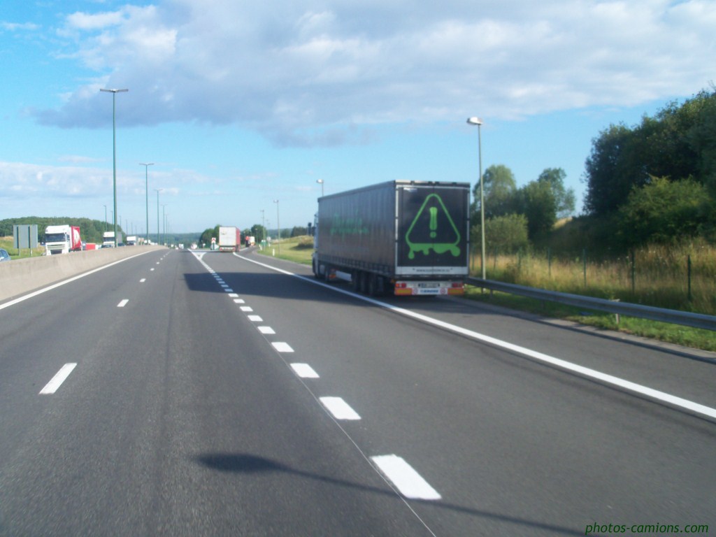 Les parkings d'autoroutes - Page 2 2697377IIX118Copier