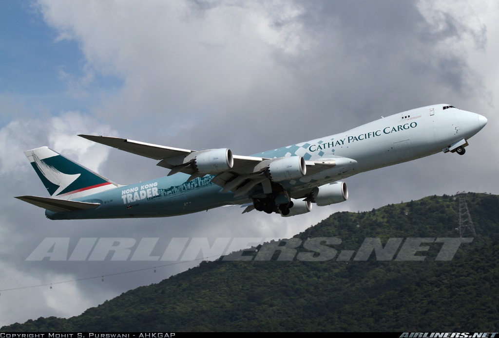 Revell 747-8F Cathay Pacific diorama chargement - 1/144 2715292668290