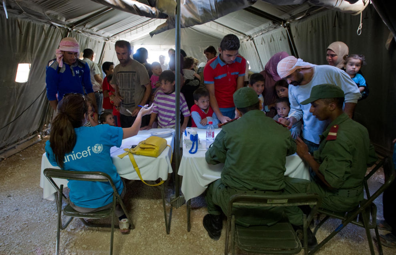 Hôpitaux de Campagne des FAR / Moroccan Field Hospitals 275756unecampagnedevaccinationauprofitdesenfantsducampdezataari2