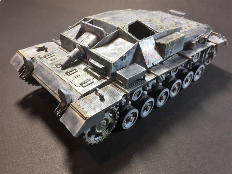 STUG III Ausf. C - DRAGON - 1/35 - Page 2 276697IMG1926