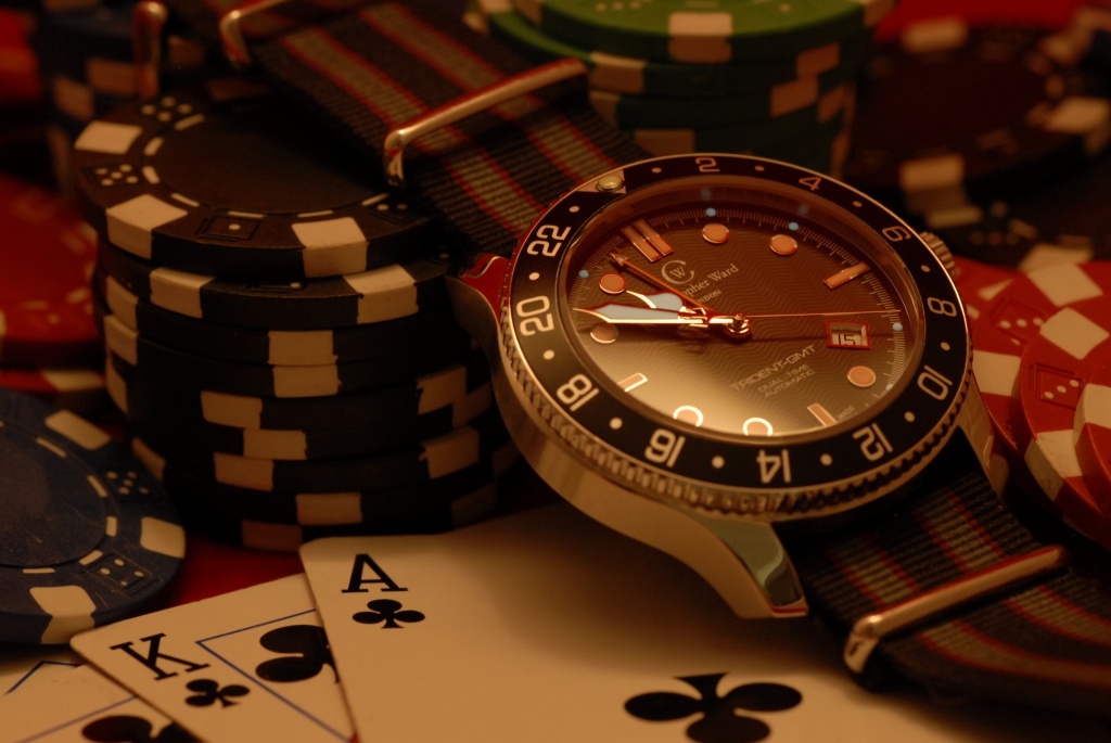 recherche plongeuse gmt siouplait 281052C60POKER