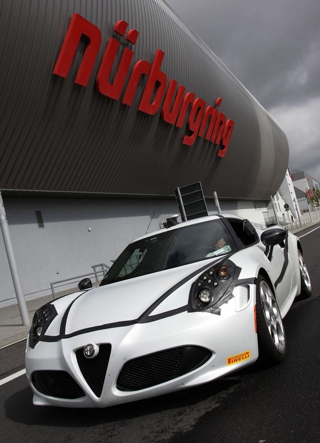 Alfa Romeo 4C : bat le record du Nurburgring en (8'04'')  284155AlfaRomeo4C