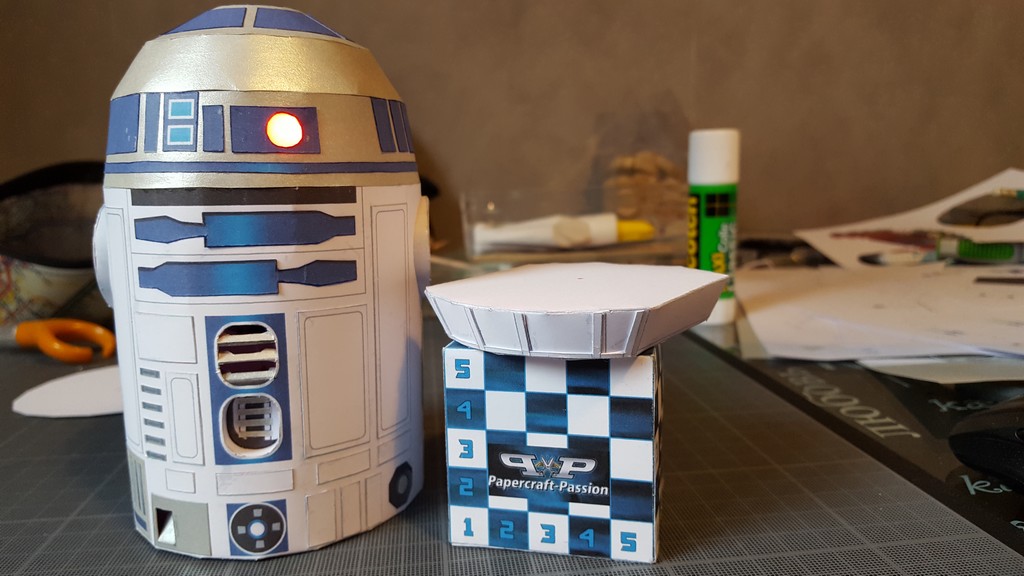 [TERMINE] R2-D2 Paper-Replika Version Vincent 28452820170211132805