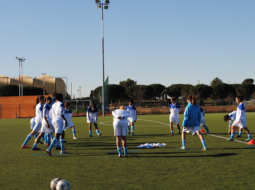 FEMININES DE L'OM : L'AVENIR LEUR APPARTIENT !!! UNE EQUIPE SE CONSTRUIT  2013  291471Photo025