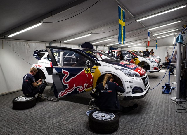 Sébastien Loeb signe, à Lohéac, son quatrième podium de suite 29544859abc85fa2c41