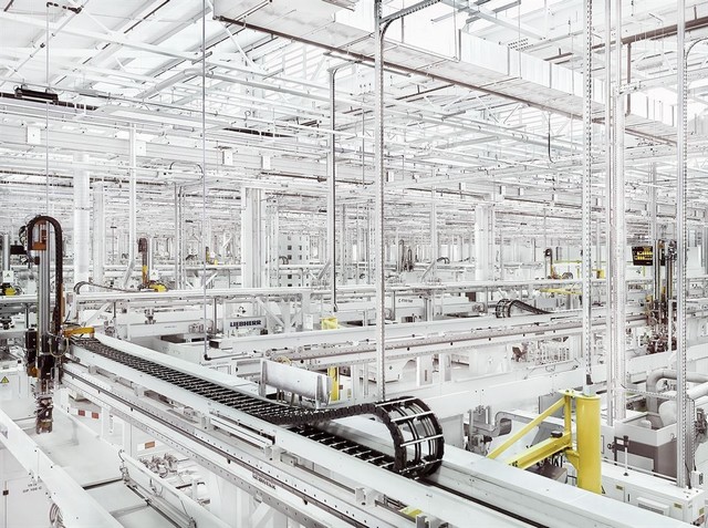 Jaguar Land Rover inaugure officiellement son usine ultra-moderne de production de moteurs 297626EMCPressPack10LowRes