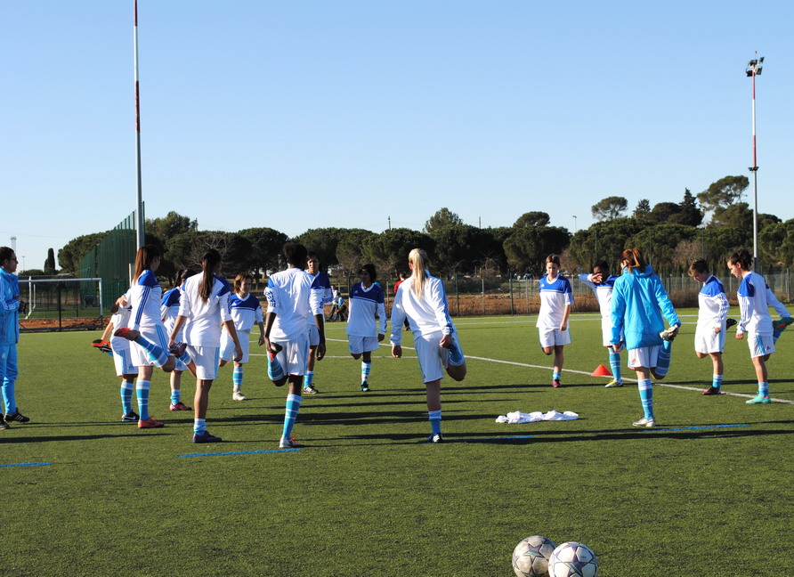 FEMININES DE L'OM : L'AVENIR LEUR APPARTIENT !!! UNE EQUIPE SE CONSTRUIT  2013  300917Photo021