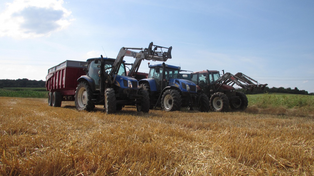 Photos de vos tracteurs - Page 9 300942062