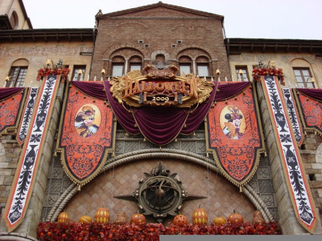 TOKYO DISNEYLAND: Halloween - Pagina 2 304113addobbi1