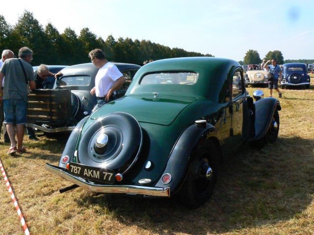 80 ans de bons et loyaux service la TRACTION avant Citroën 304530P1190792