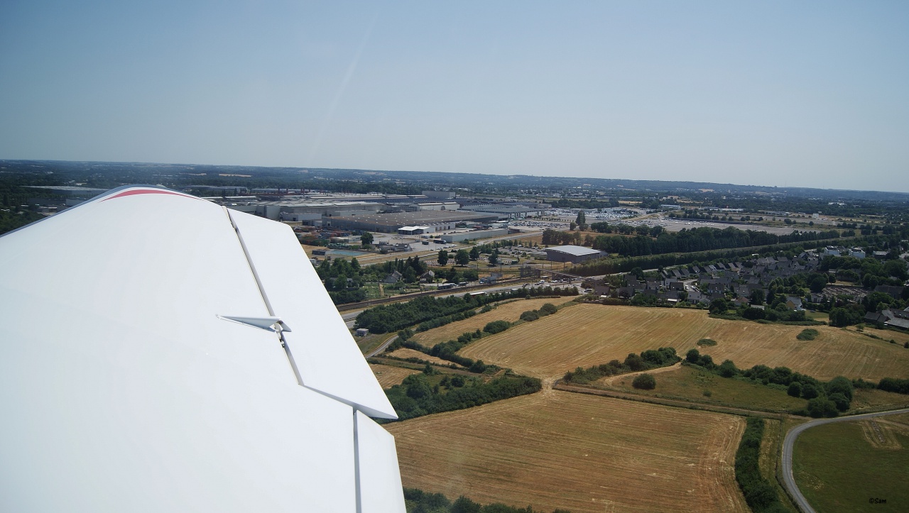 Vol dans le ciel Rennais 306726DSC05029