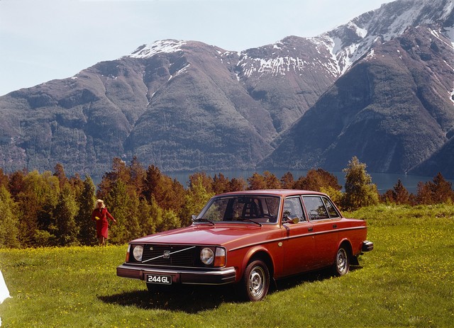 Volvo 240 : une icône suédoise fête ses 40 ans 306893597756