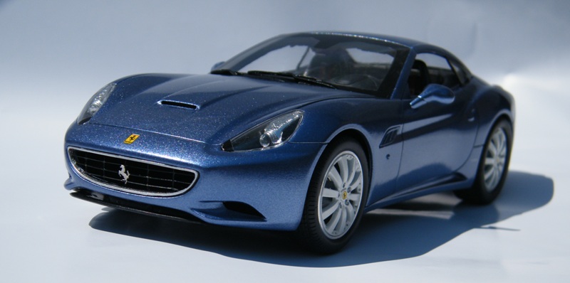 FERRARI     california    1:24  revell 309749DSCF5843