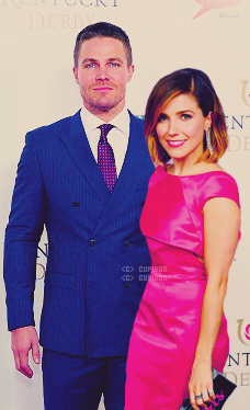 Sophia Bush && Stephen Amell 314681deszse