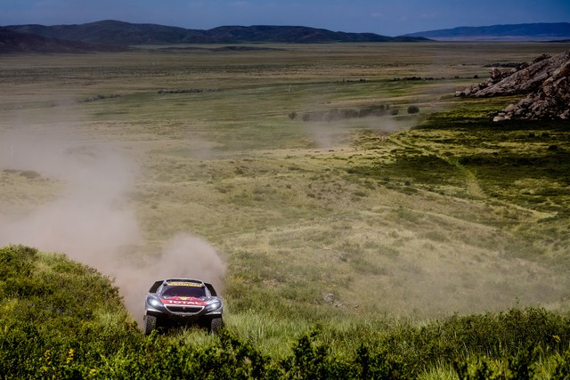 Silk Way Rally : Étape 5 : Cyril Despres Nouveau Leader, Stéphane Peterhansel En Difficulté 315294578634fc0a89d