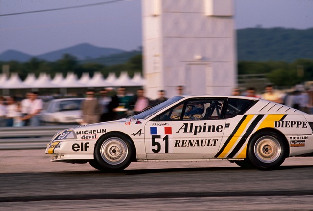 Alpine souffle ses soixante bougies à Rétromobile 3167881988RenaultAlpineV6Turbo