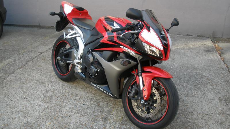 Mon CBR 600 RR 2007 (PC40) 323823P7110196