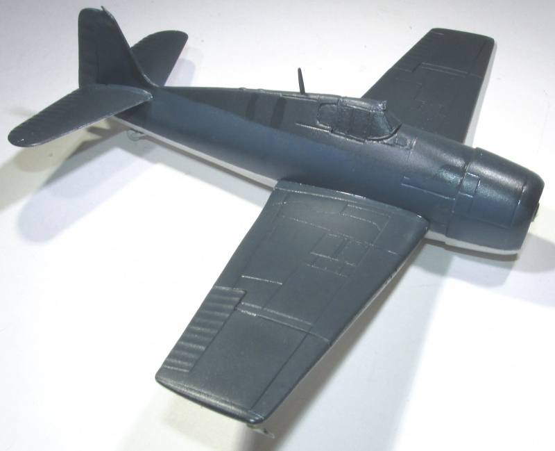 Grumman F 6 Hellcat - Matchbox 1/72 - Page 2 335817IMG0747