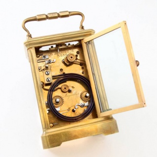 Pendulette de voyage Breguet - Page 2 3421944391399010l