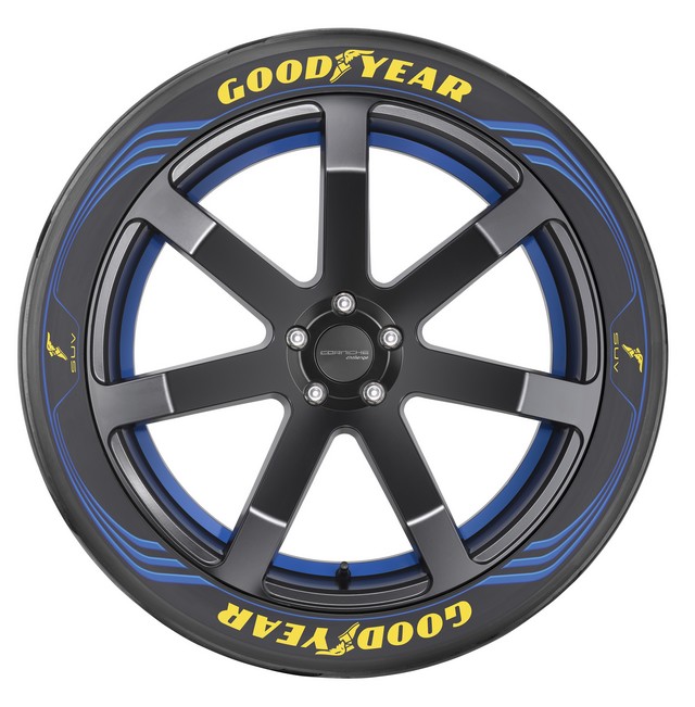 Goodyear présente un pneu concept pour SUV au Festival Automobile International de Paris 346884GoodyearconceptOutside