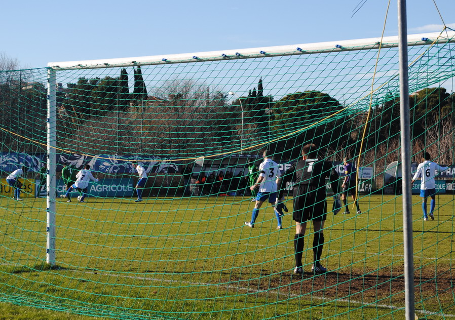 MARSEILLE CONSOLAT/ MOULINS COUPE DE FRANCE 2013 POUR 1 MINUTE GROSSE DESILLUSION  - Page 4 348246DSC0309