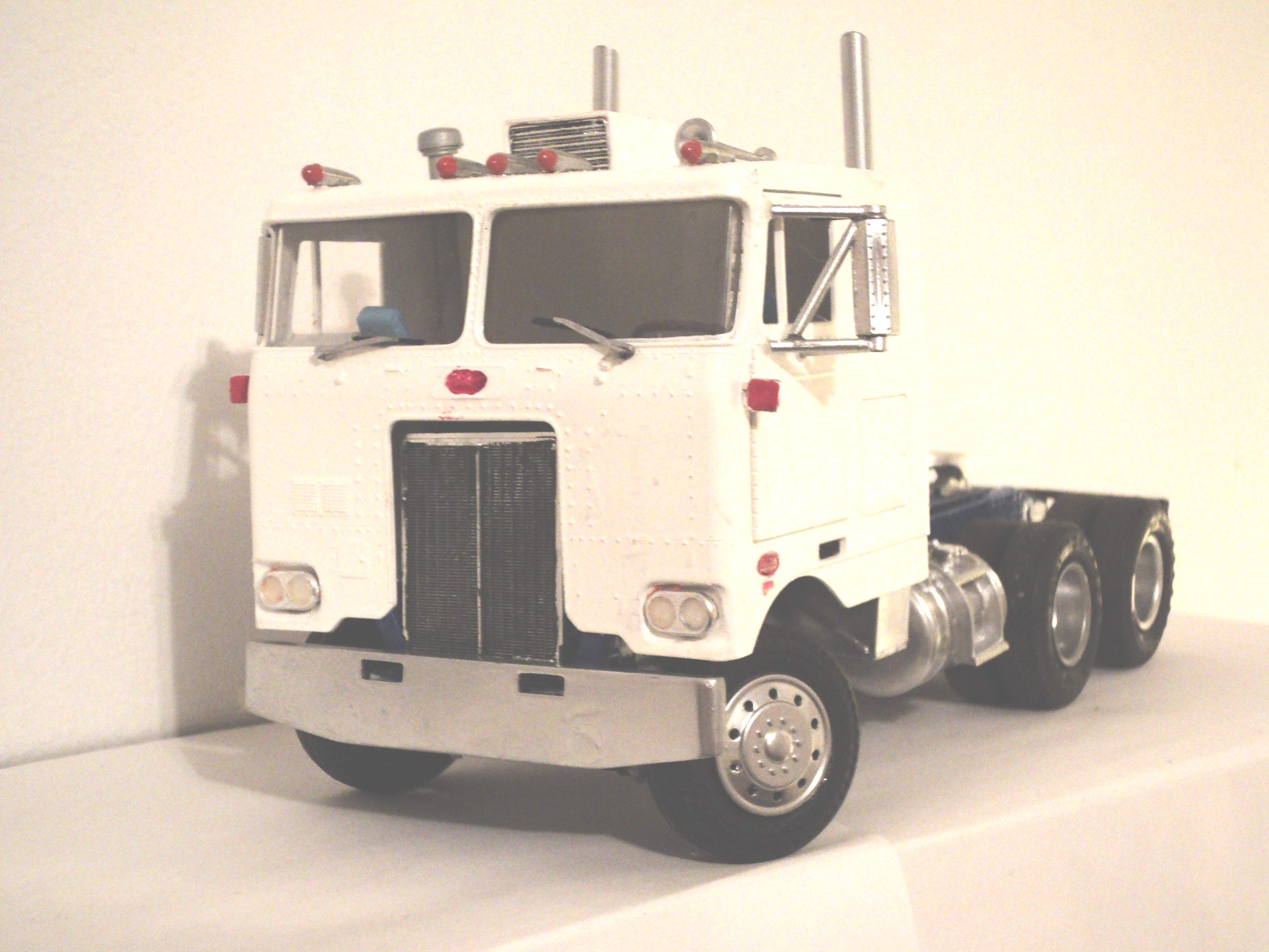 pickup - 1977 GMC pickup 1/24 sc (GB 2016) - Page 3 3552751975Peterbiltcabover1