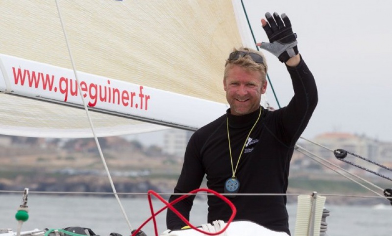 Le Vendée Globe au jour le jour par Baboune - Page 39 361877yanneliessolitaire1ereetaper6440