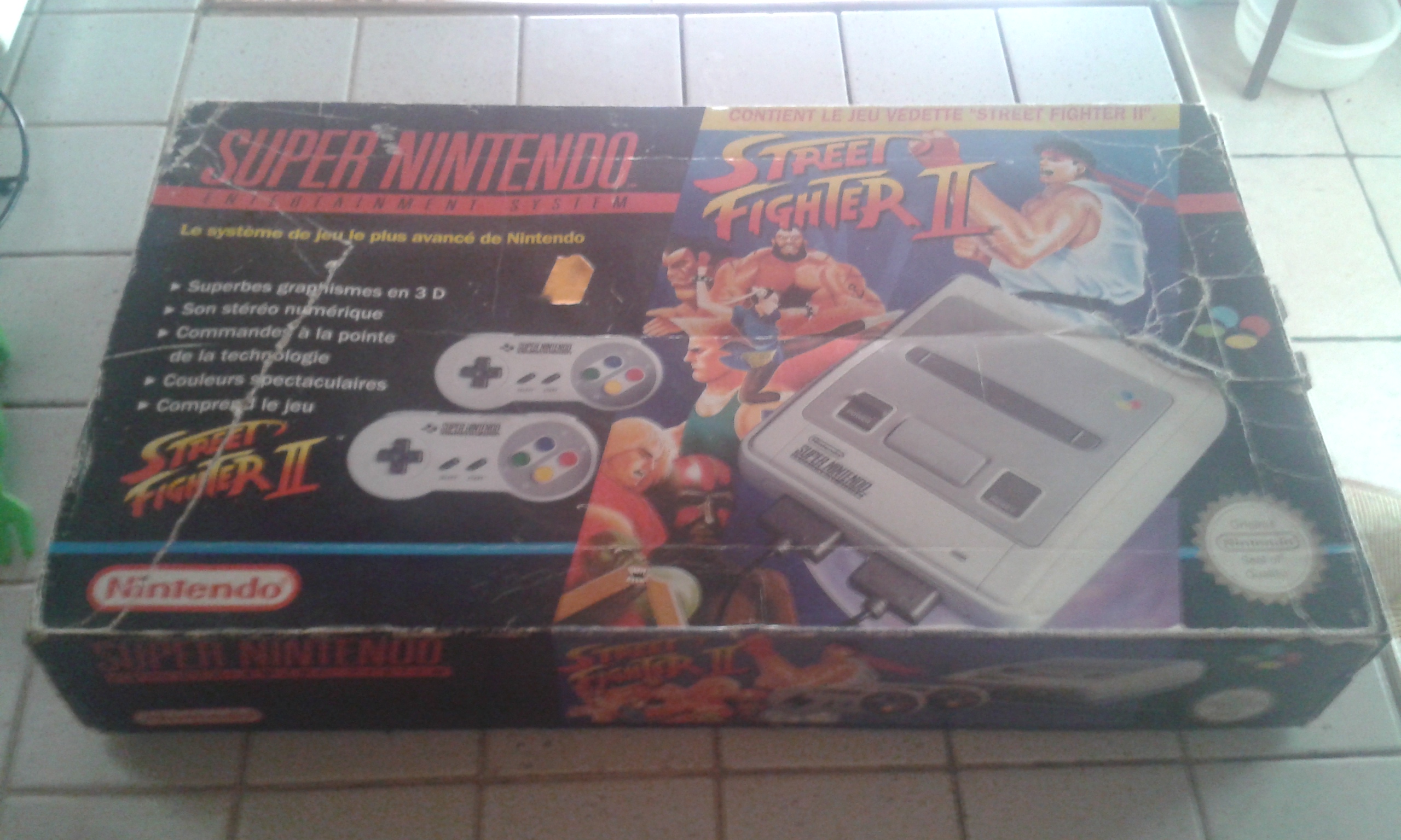 NINTENDO SUPER NES Pack de Console avec 2 Manettes et Street Fighter II