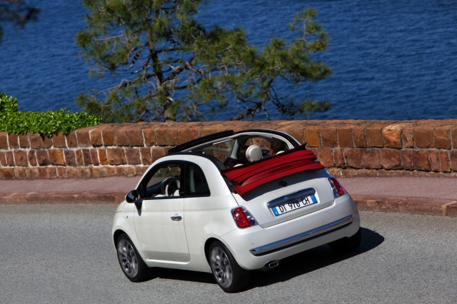 Fiat au Brussels Motor Show 2014  370950EssaiFiat500C