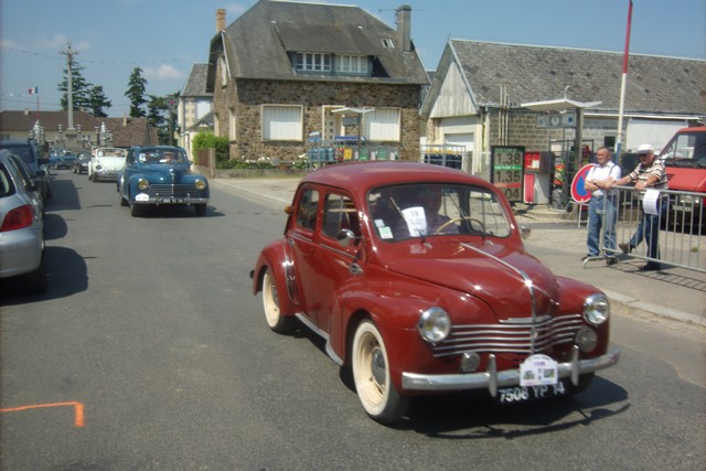 4ème festival vehicules anciens (landelles et coupigny 2009) 372364Jun02554