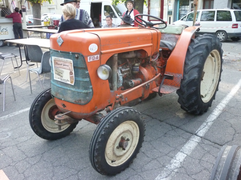 Défilé des vieux tracteurs 378366SENAS5Oct2014166