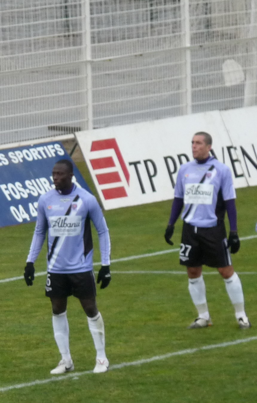 LE F.C.ISTRES OUEST PROVENCE ..LA PROVENCE SEREINE  - Page 6 388386ROBIN