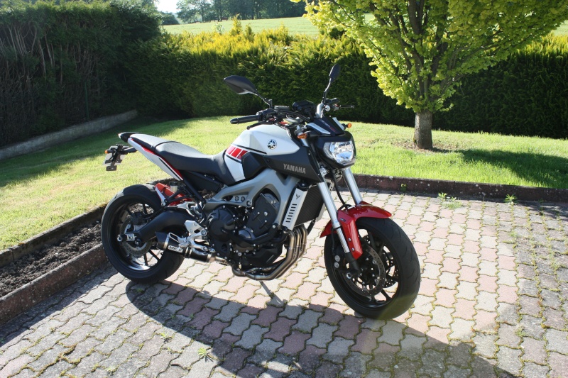 chaine - Photos de toutes les Yamaha MT-09 du forum ! :) - Page 7 389561YFunky