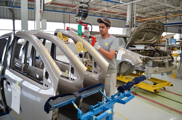 Groupe Renault - Inauguration de l’usine industrie automobile d’Oran en Algérie 3938296322816