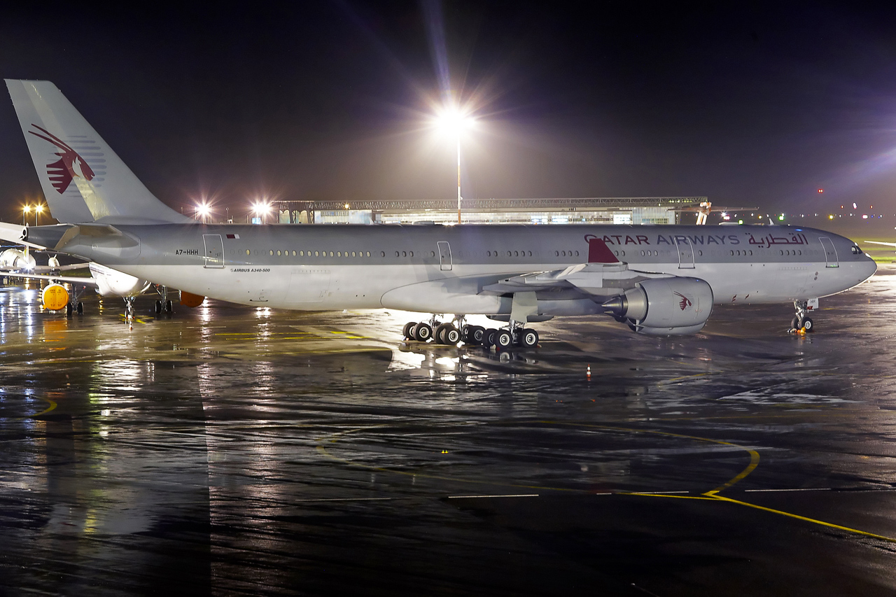 [04/02/2014] Airbus A340-500 (A7-HHH) Qatar Amiri Flight 395206GRX0696