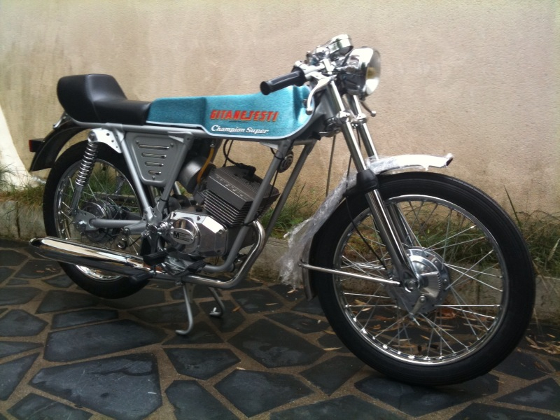 Et Hop un Gitane-testi 1974 restauration globale 399693TopTesti